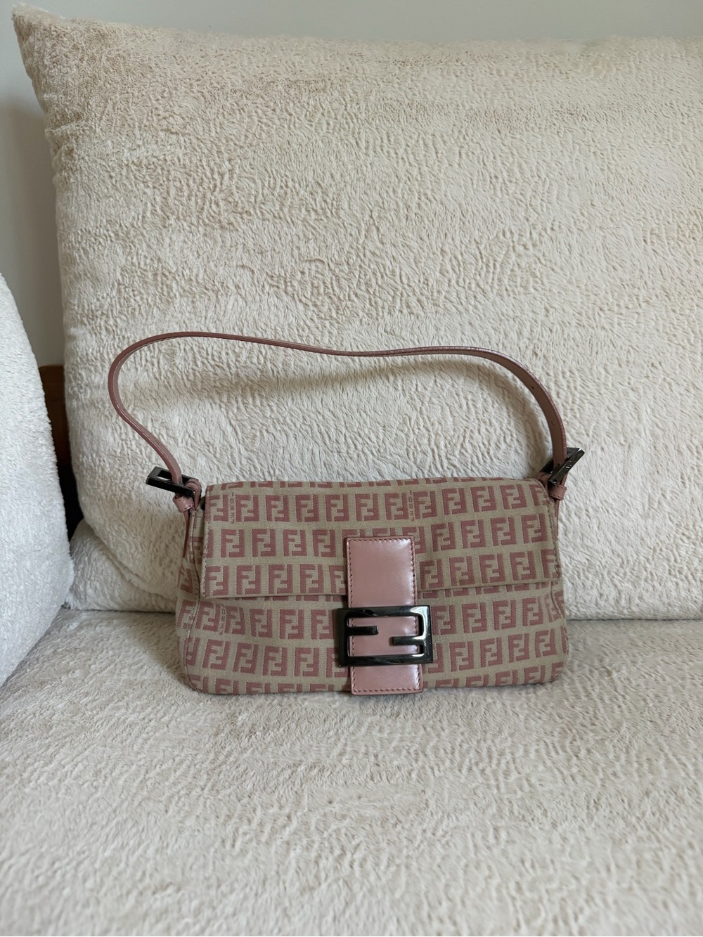FENDI pink vintage zucchino print baguette